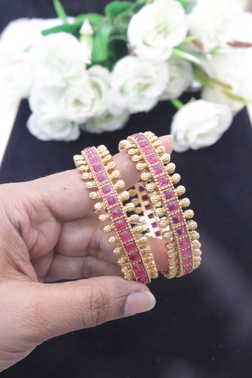 Antique Gold Stone Bangles