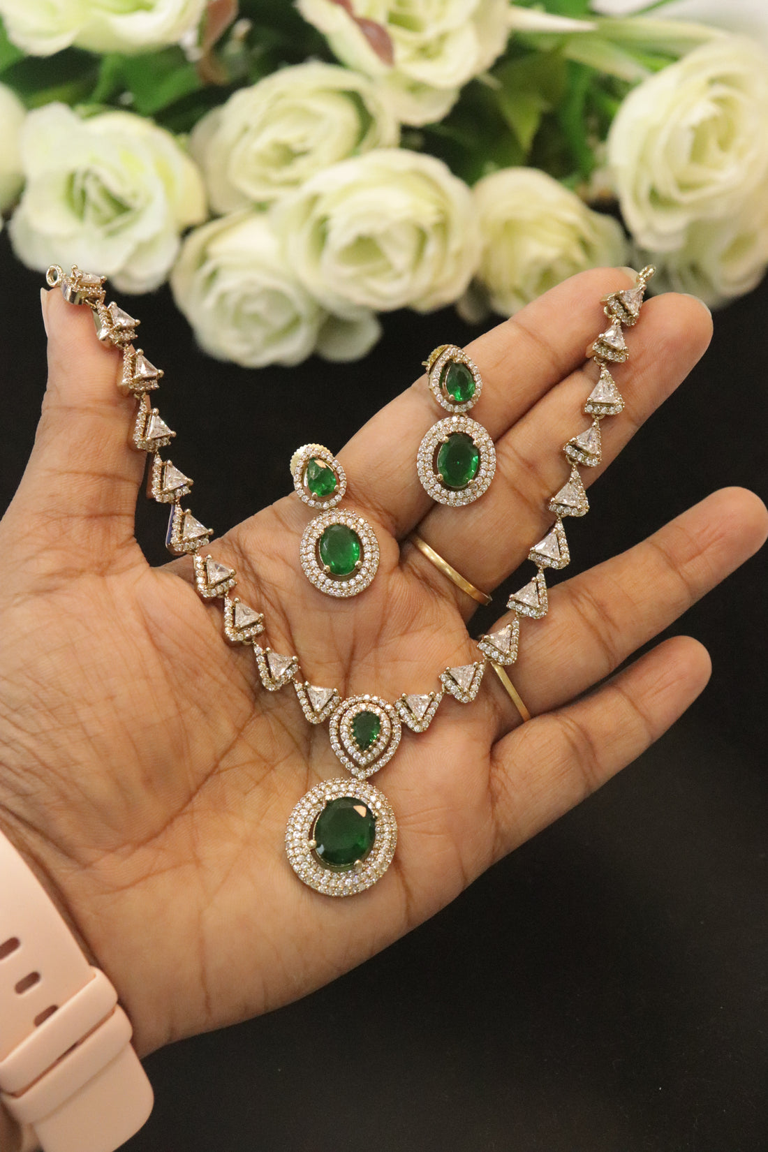Emerald Radiance Necklace Set