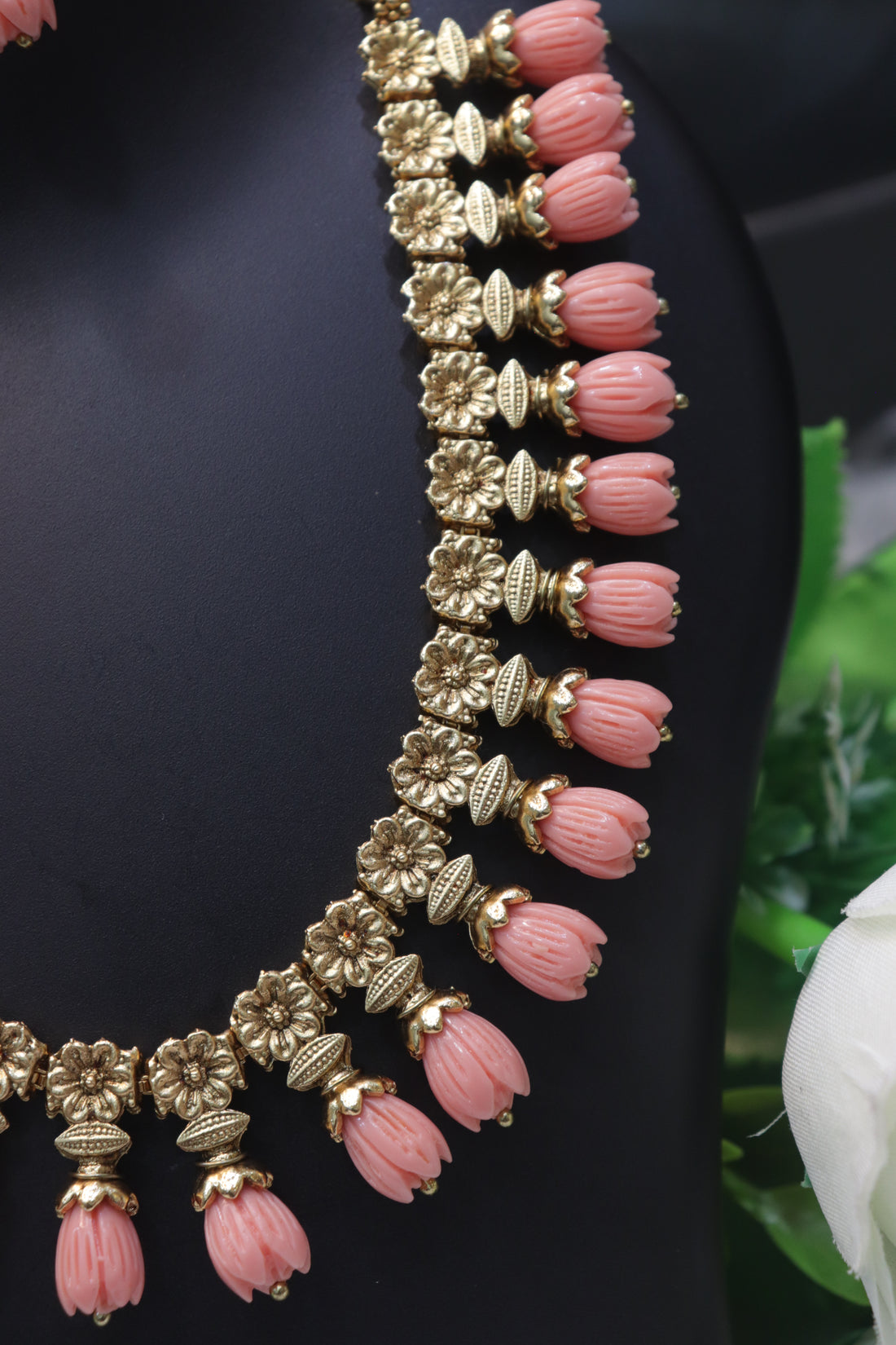 Pavazhamalli Bloom Antique Necklace