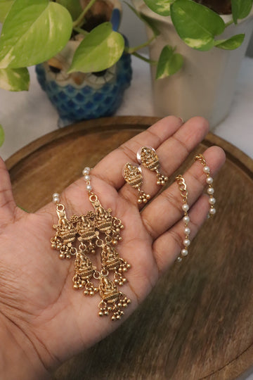 Lakshmi Pearl Side Chain Matte Necklace Set