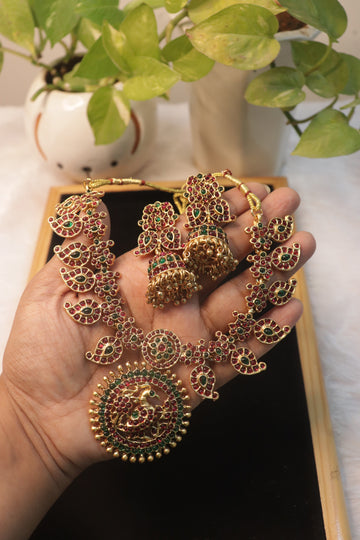 Peacock Grace Matte Necklace Set