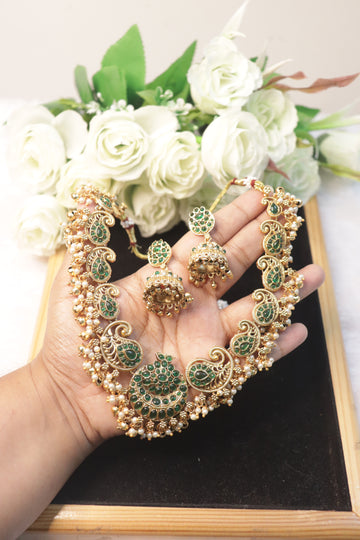 Peony Glow Matte Necklace Set