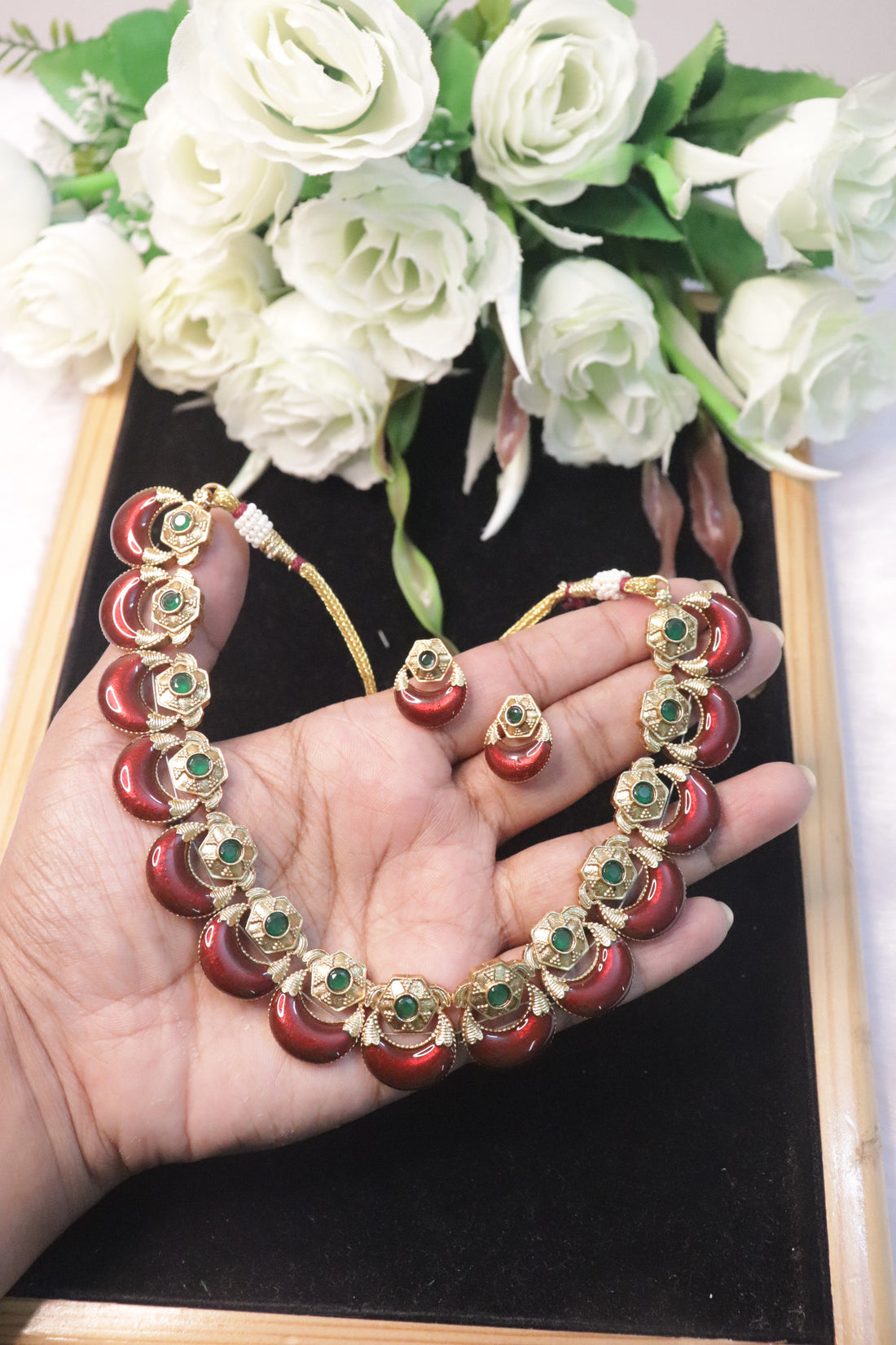 Varnika Enamel Matte Choker Set