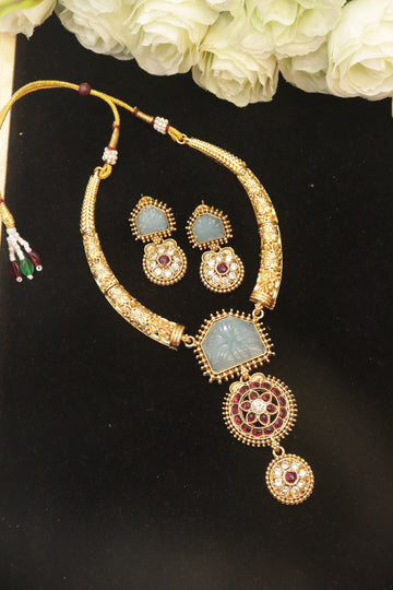 Regal Flower Carved Matte Necklace Set