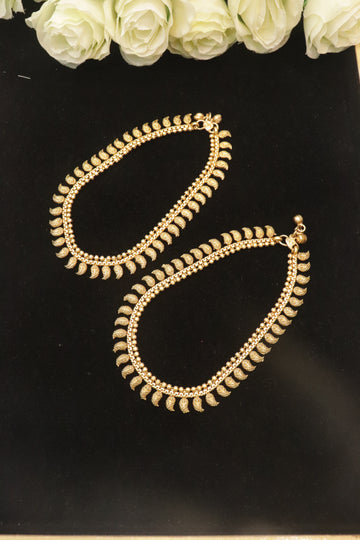Regal Heritage Matte Gold Anklet