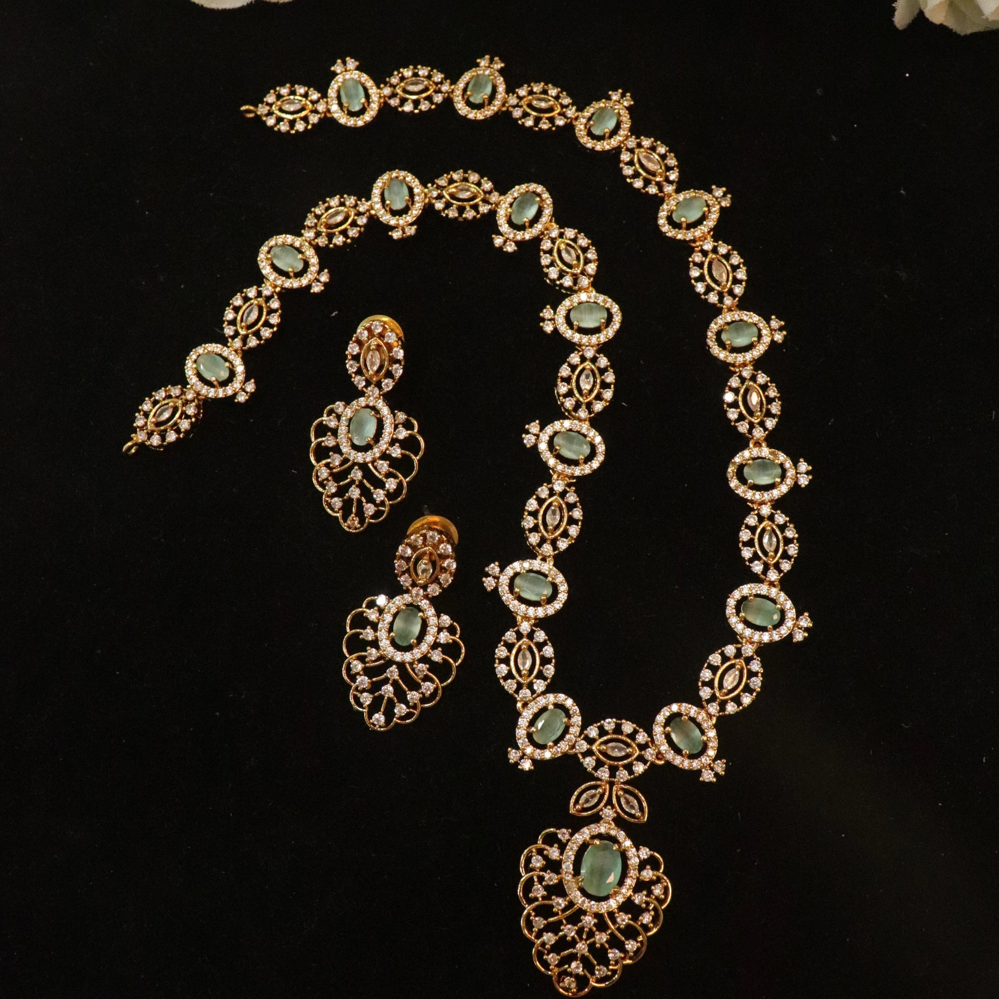 Mint Glow Diamond Finish Necklace Set
