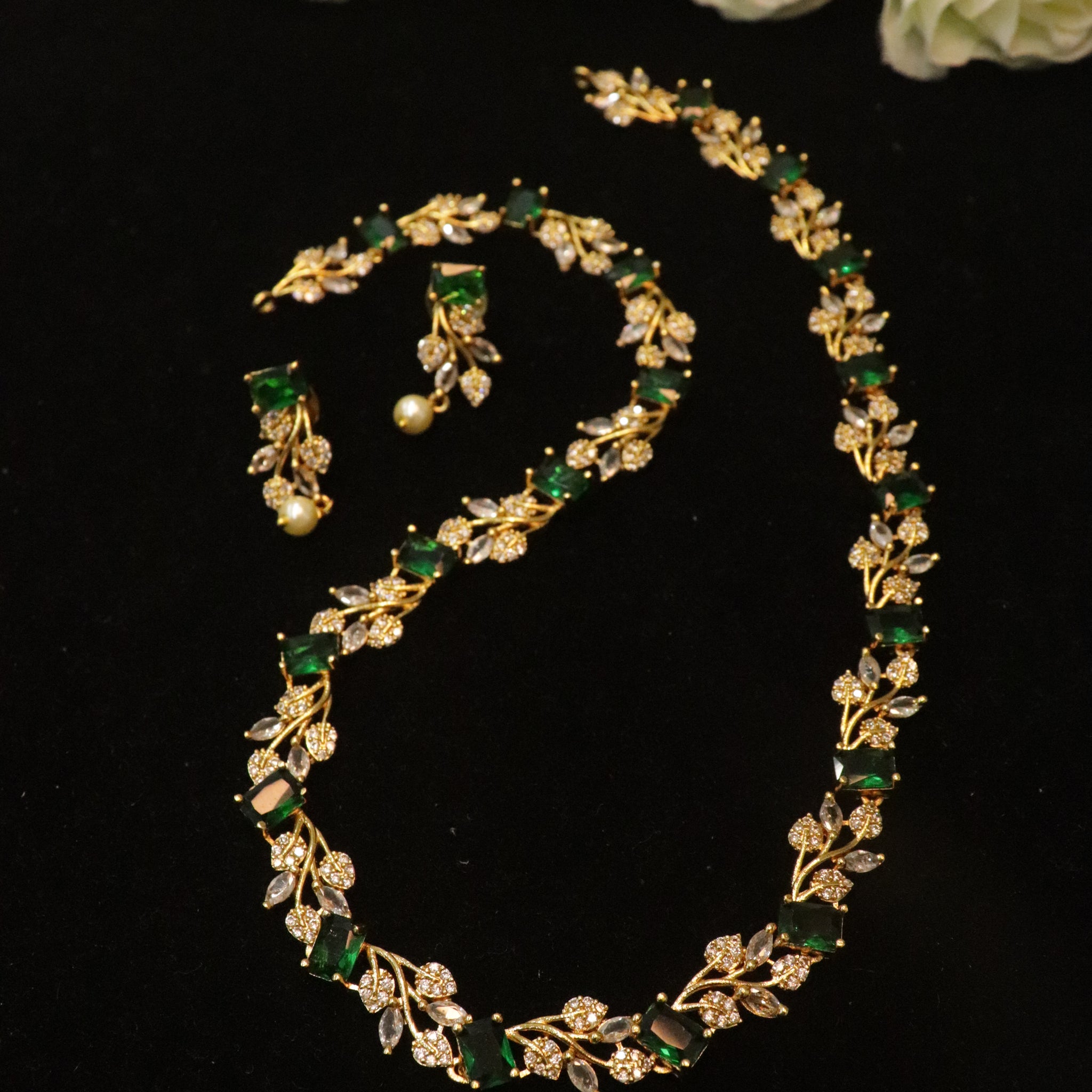 Enchanted Leaf Sparkle Necklace Set