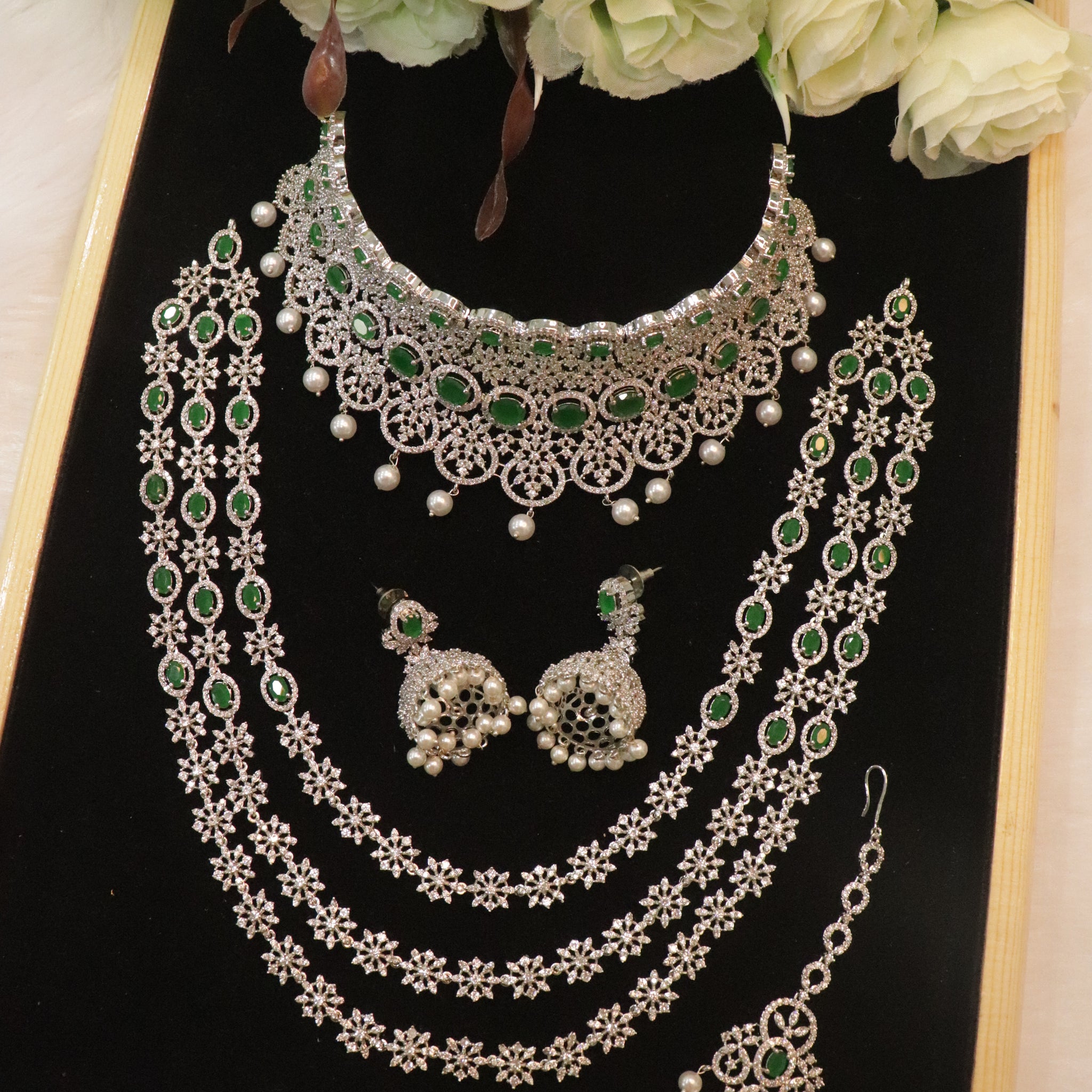 Emerald Grace Pearl Choker Set