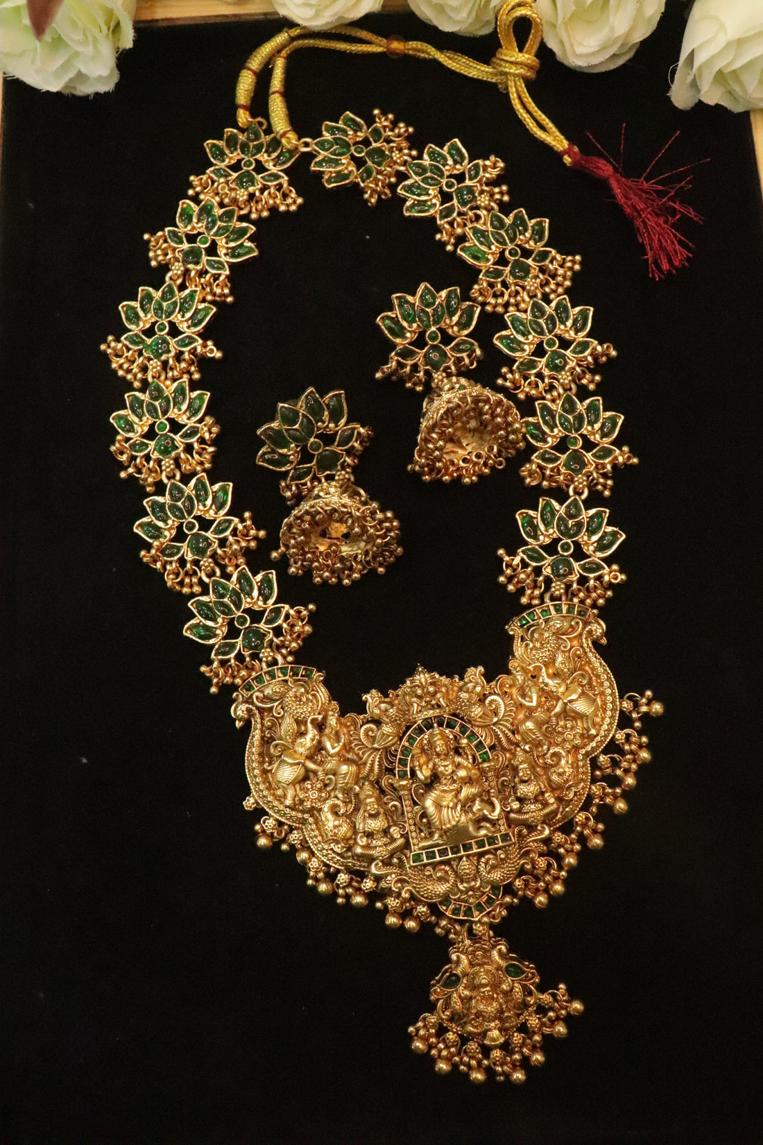 Lotus Radiance Matte Rani Haar Set