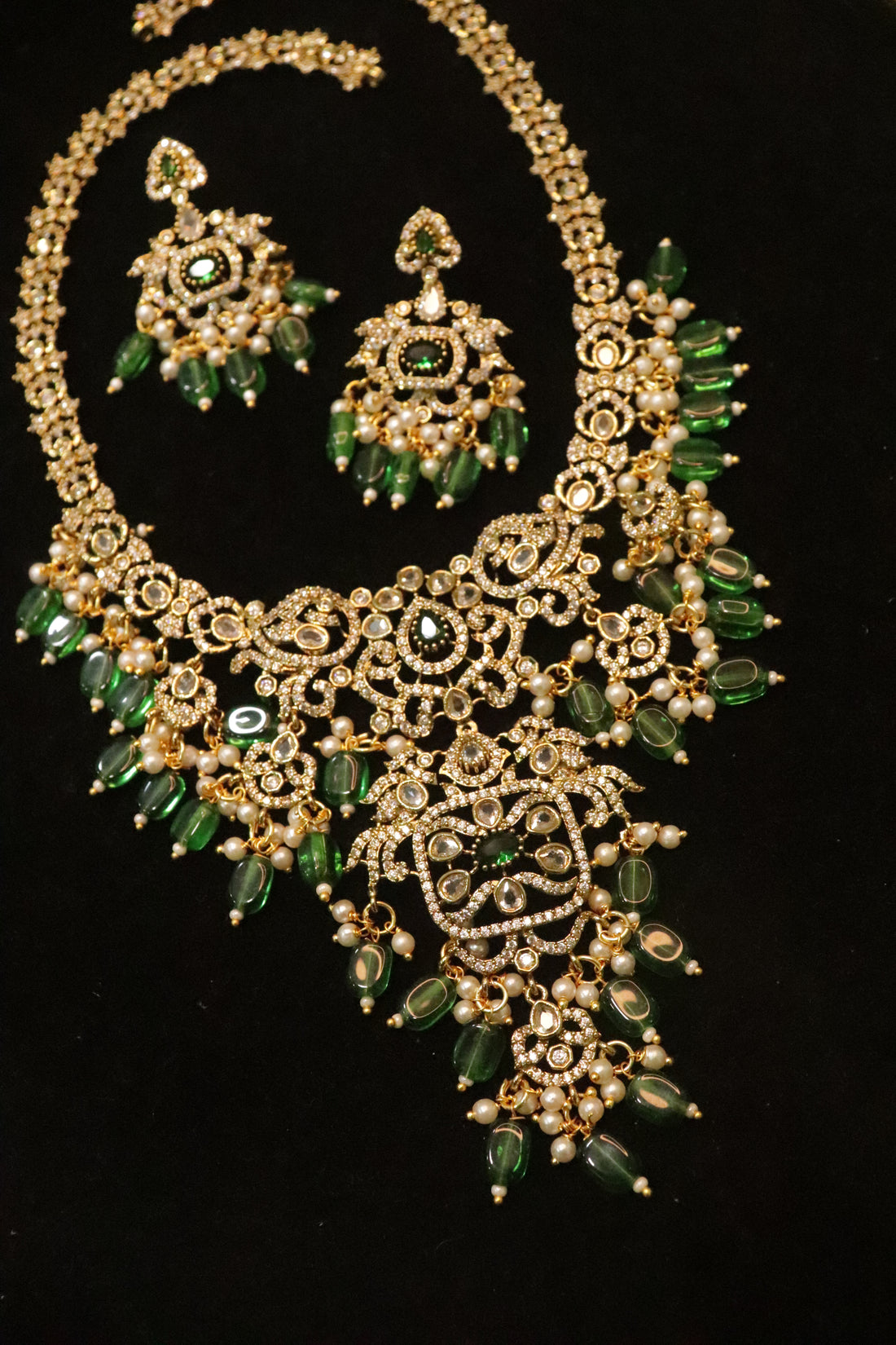 Regal Emerald-Accented Statement Necklace Set