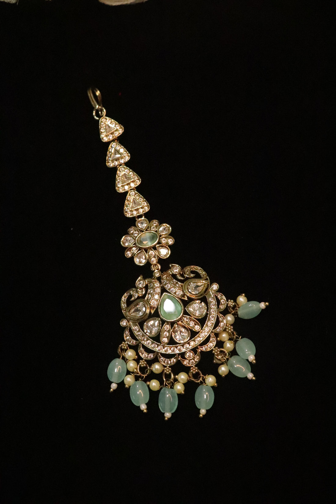 Royal Victorian Kundan Blossom Maangtikka