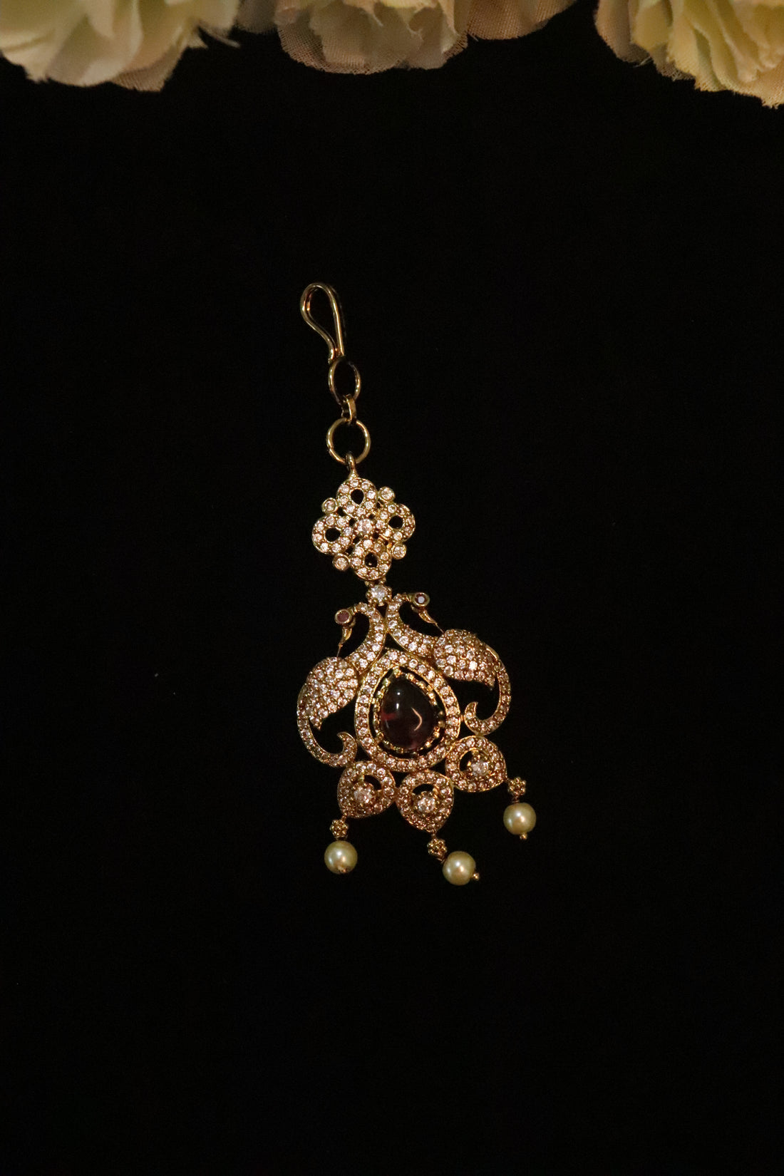 Regal Kundan Blossom Maangtikka