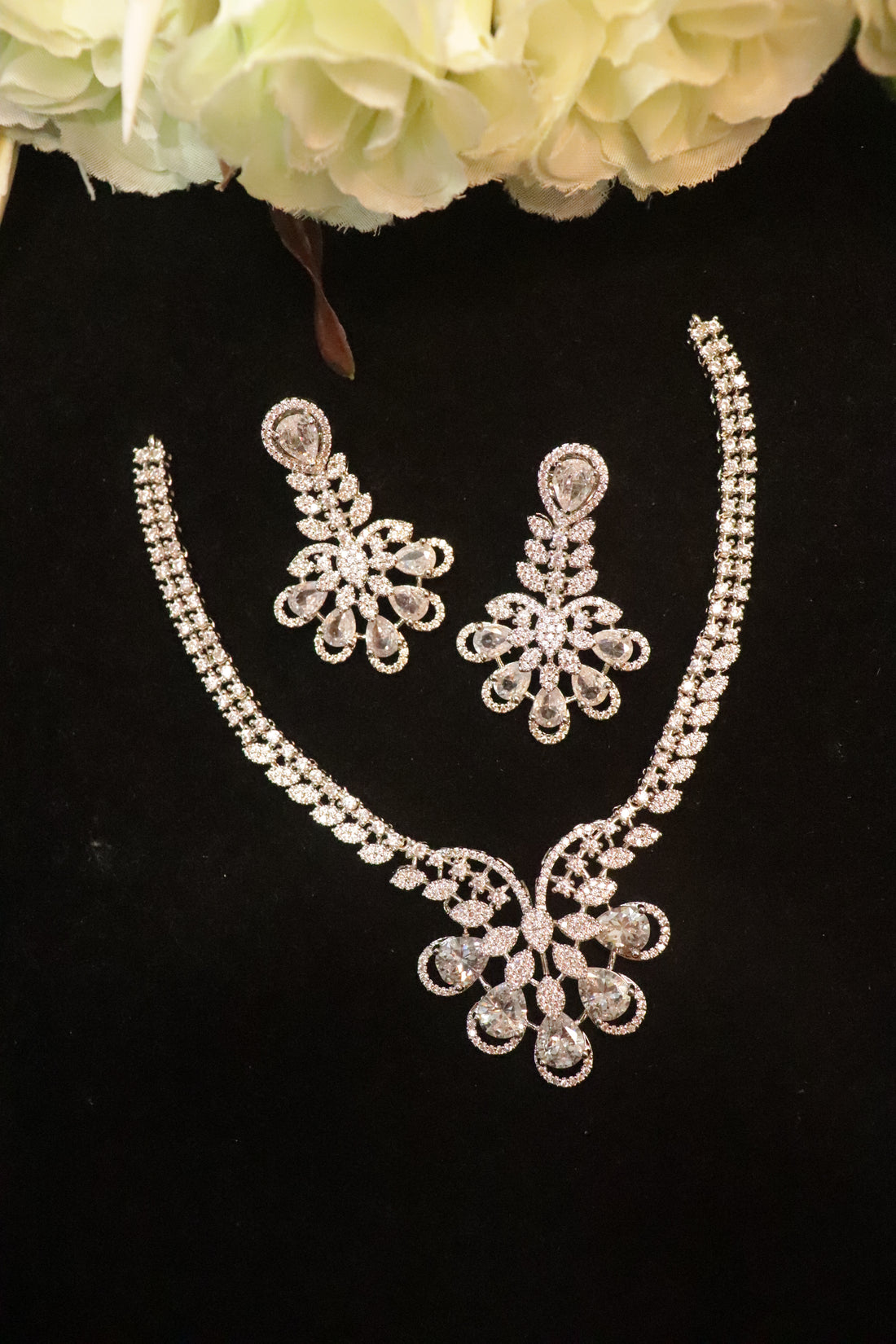 Luxe Bloom Cluster AD Necklace Set