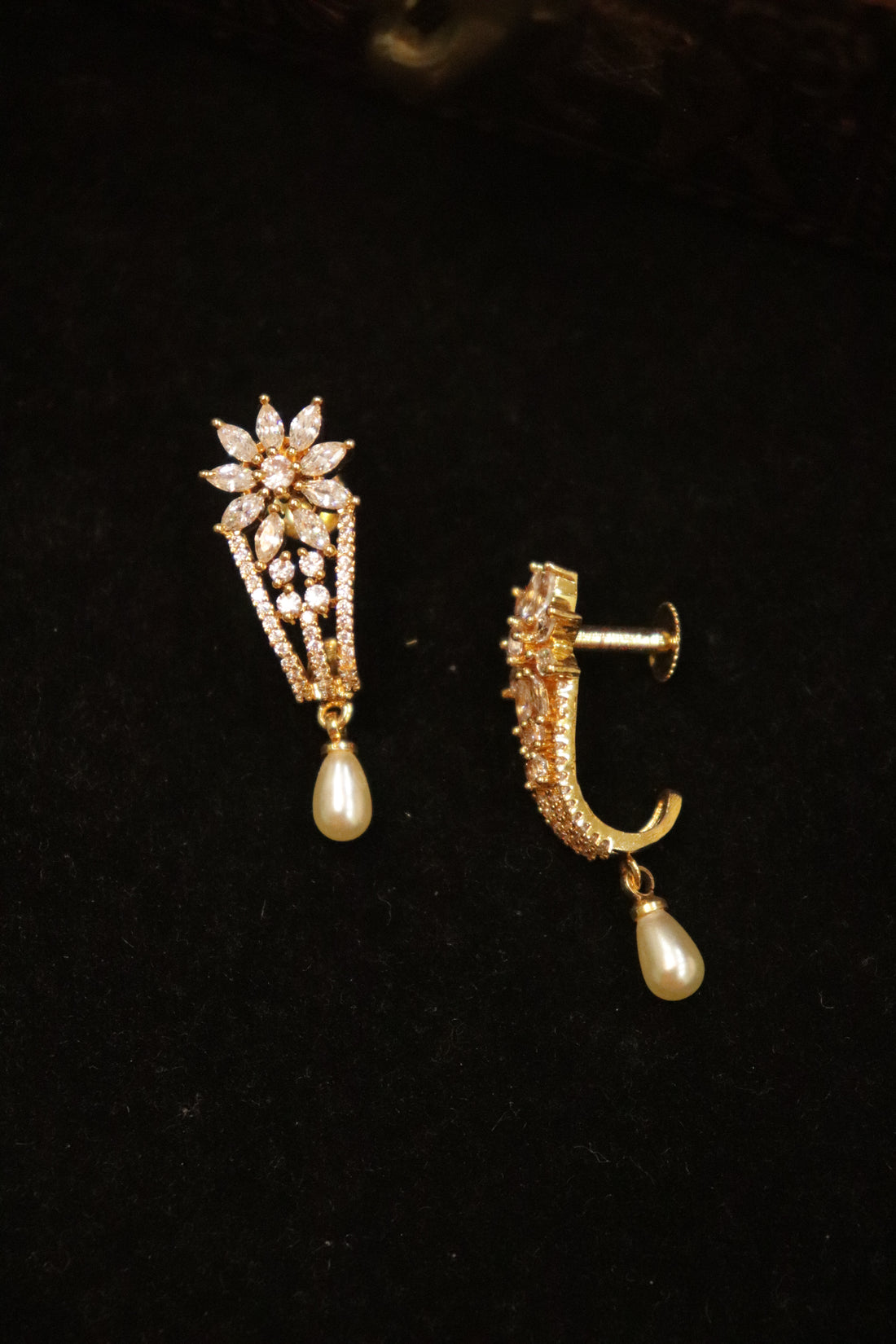 White Starlight Bloom Microplated AD Drop Earrings