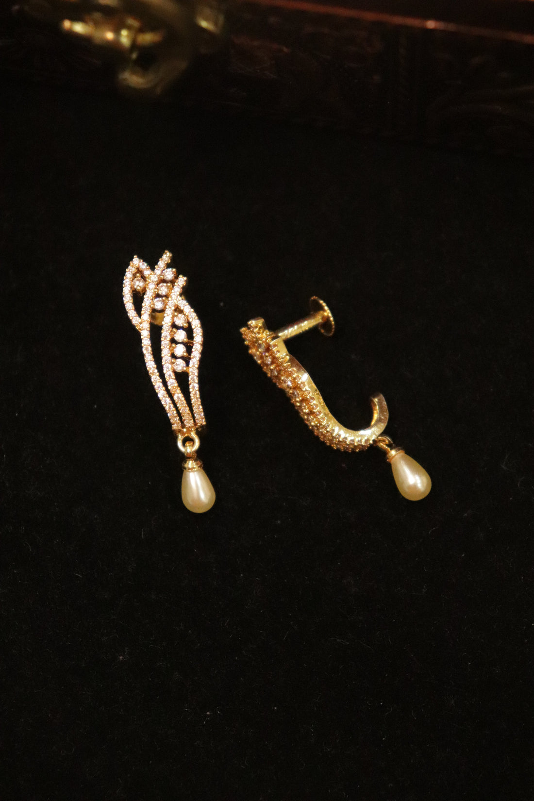White Grace Bloom Microplated AD Drop Earrings