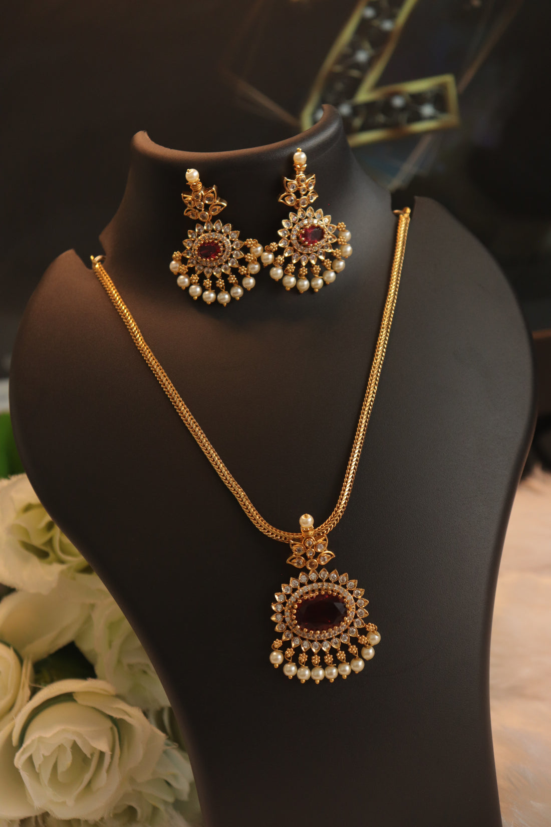 Royal AD Attigai Pattern Necklace Set with Earrings