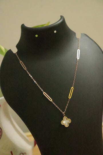 Premium Reversible Anti-Tarnish Clover Pendant Chain