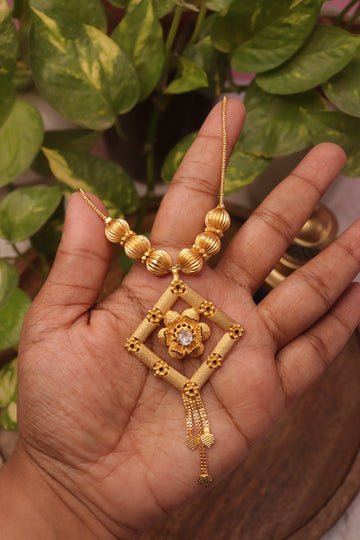 Floral Square Motif Microplated Dollar Chain – 18" Traditional Necklace