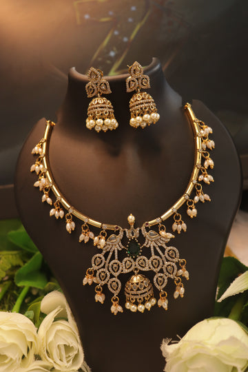 Mayurika Victorian Hasli Necklace Set