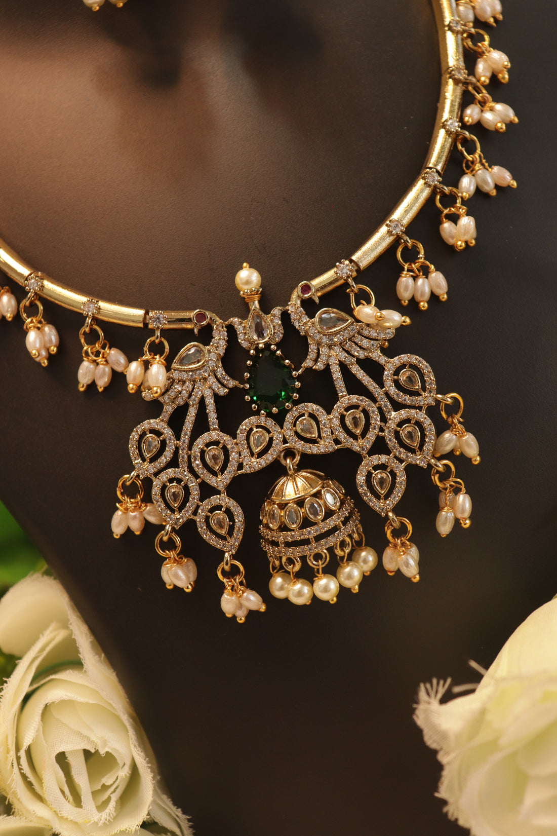 Mayurika Victorian Hasli Necklace Set