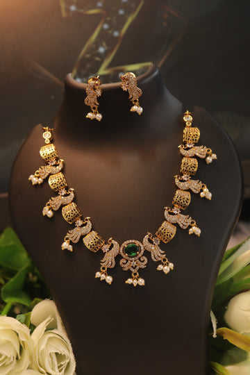 Mayura Emerald AD Necklace Set