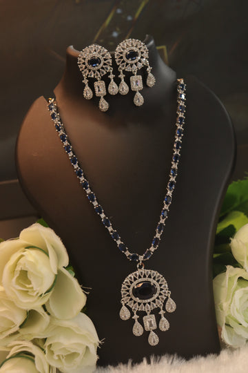 Halo Luxe Necklace Set - Blue