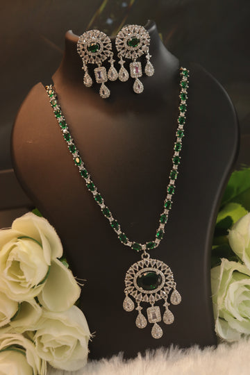 Halo Luxe Necklace Set - Green