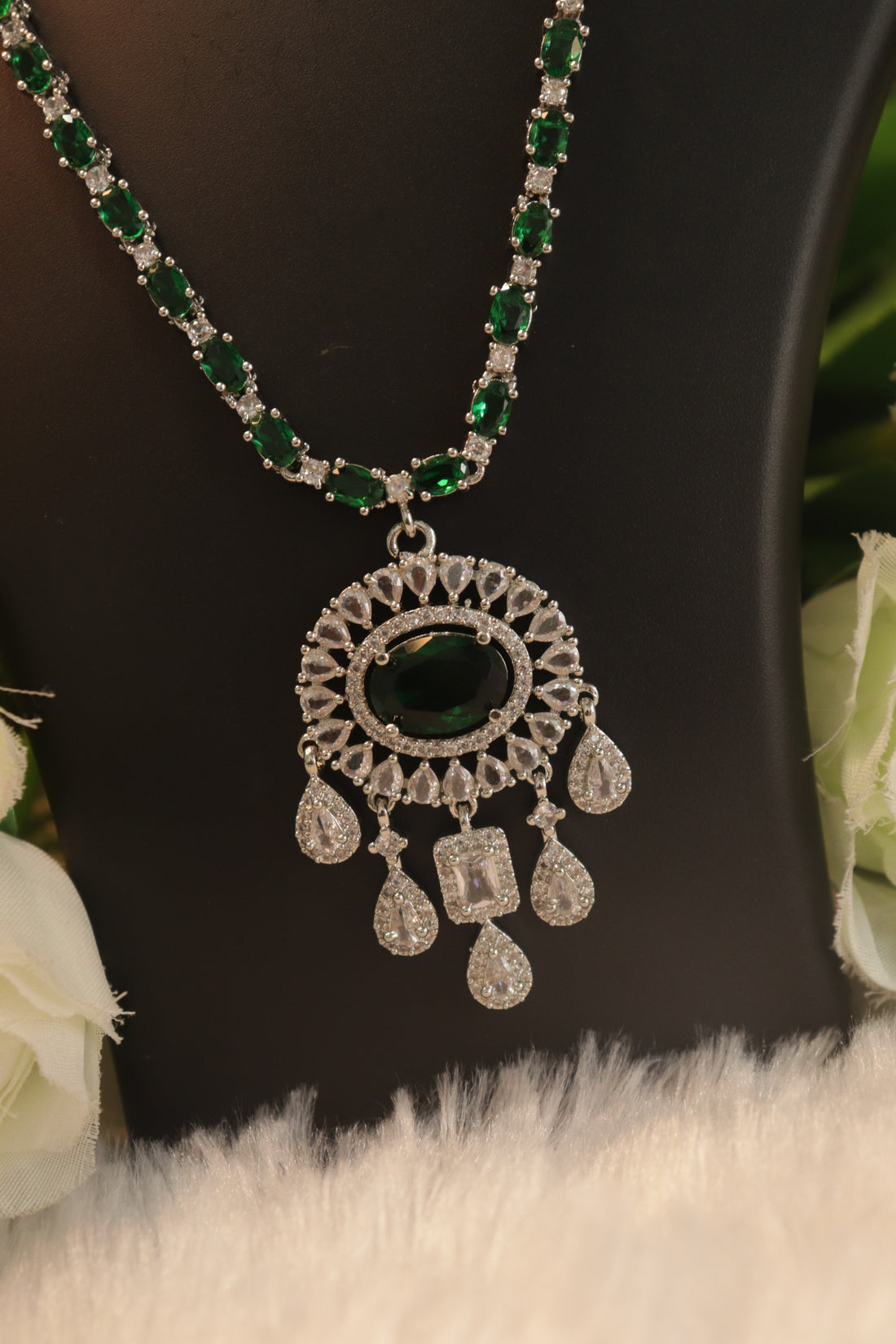 Halo Luxe Necklace Set - Green