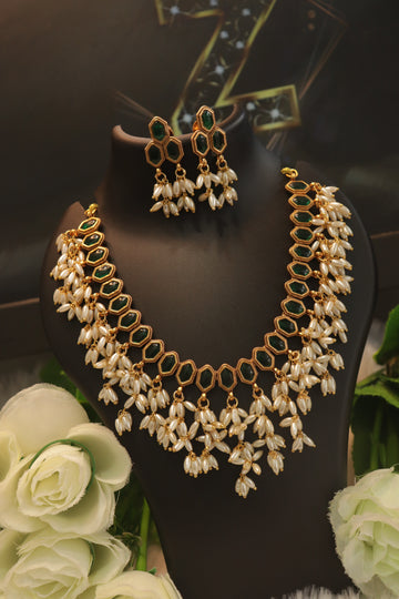 Hexa-Stone Pearl Matte Necklace Set (Ruby / Emerald)