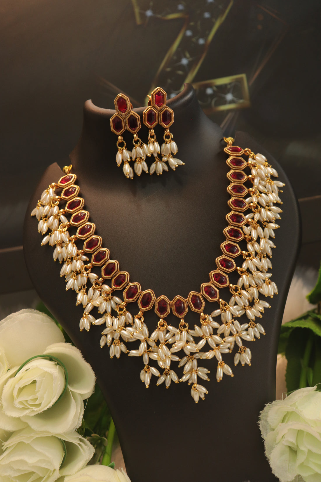 Hexa-Stone Pearl Matte Necklace Set (Ruby / Emerald)