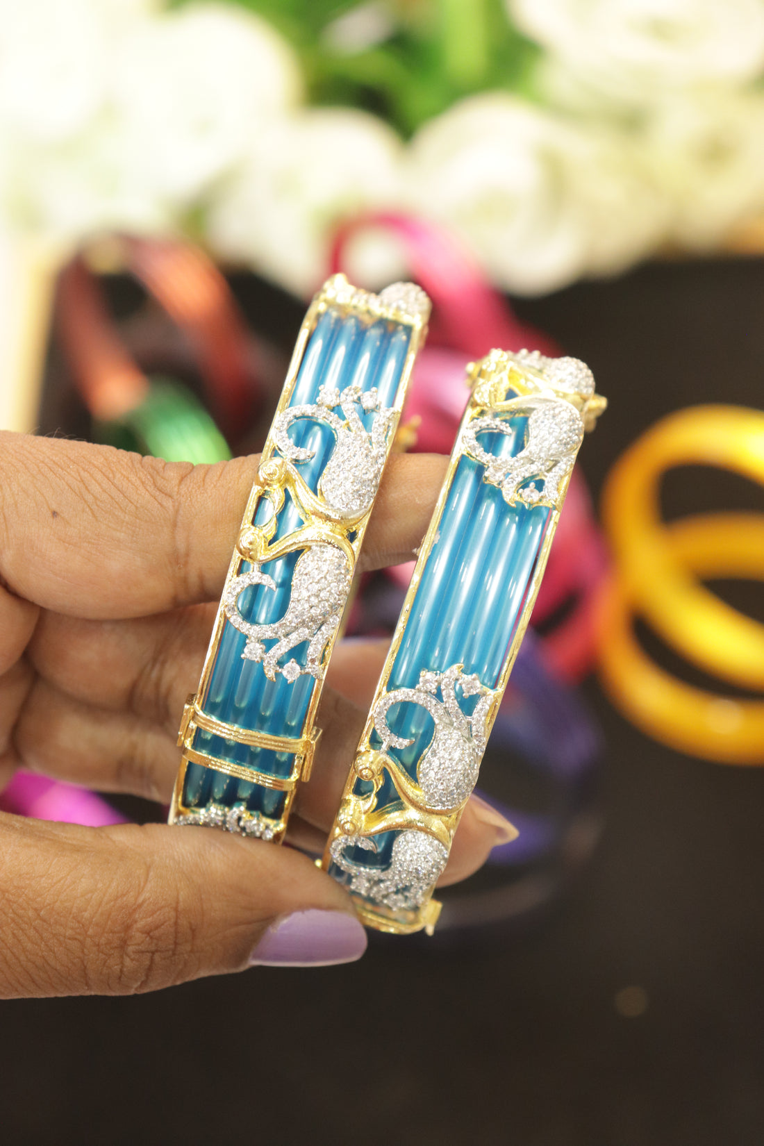 Swan Elegance Interchangeable Bangle Set