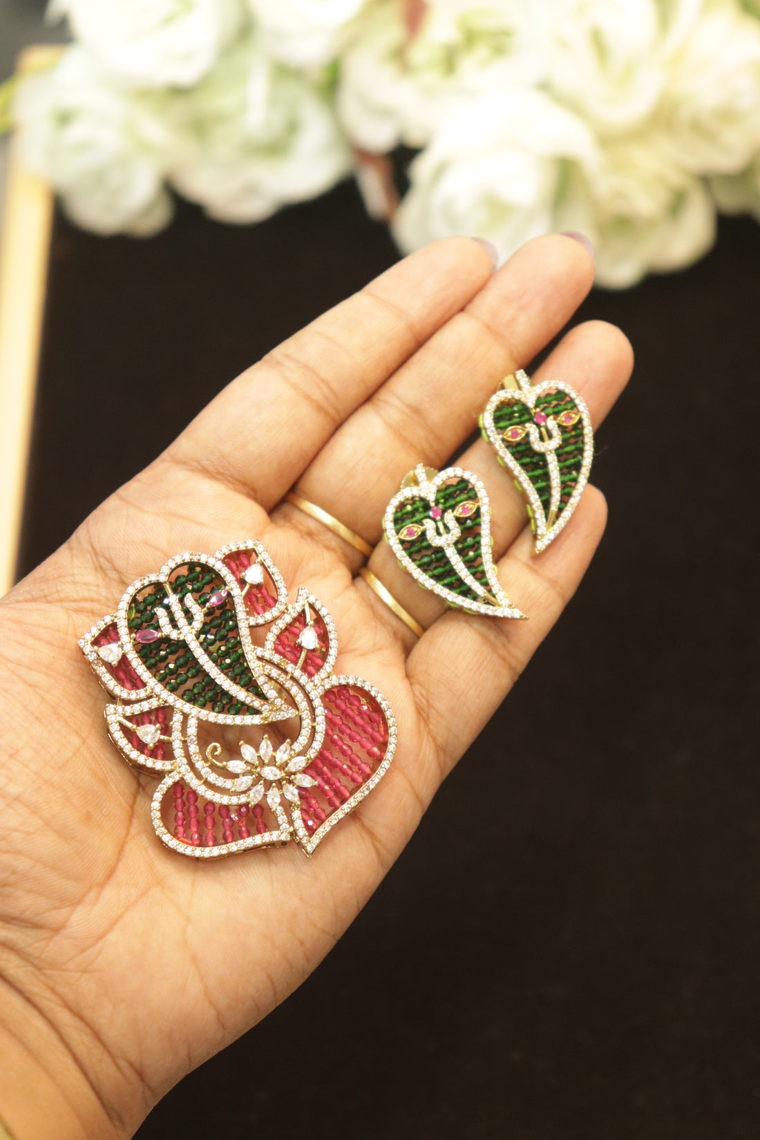 Vinayagar Varnam Pendant Set