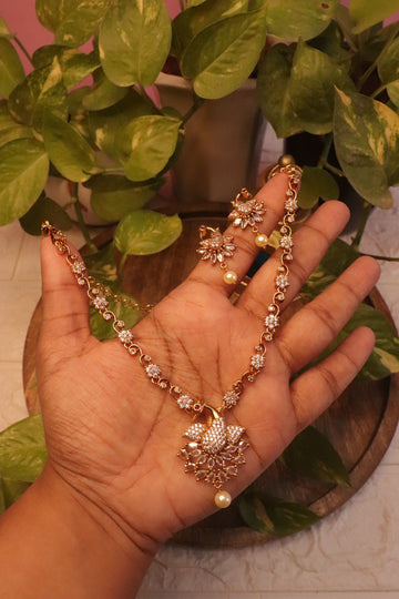 Pearl Radiance Floral Necklace Set