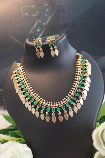Emerald Leaf Elakkathali Matte Polish Necklace Set