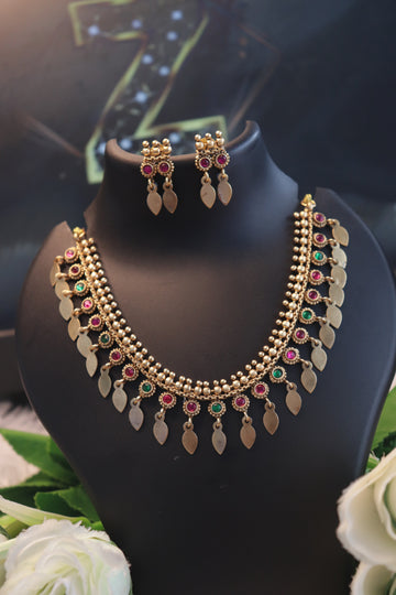 Ruby Emerald Matte Elakkathali Necklace Set